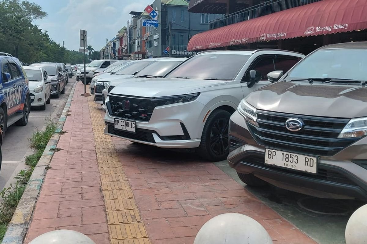 Pedestrian Batam